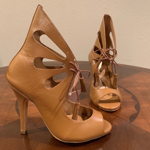 christian milano Shoes - Tan Christian Milano leather handmade heels NIB